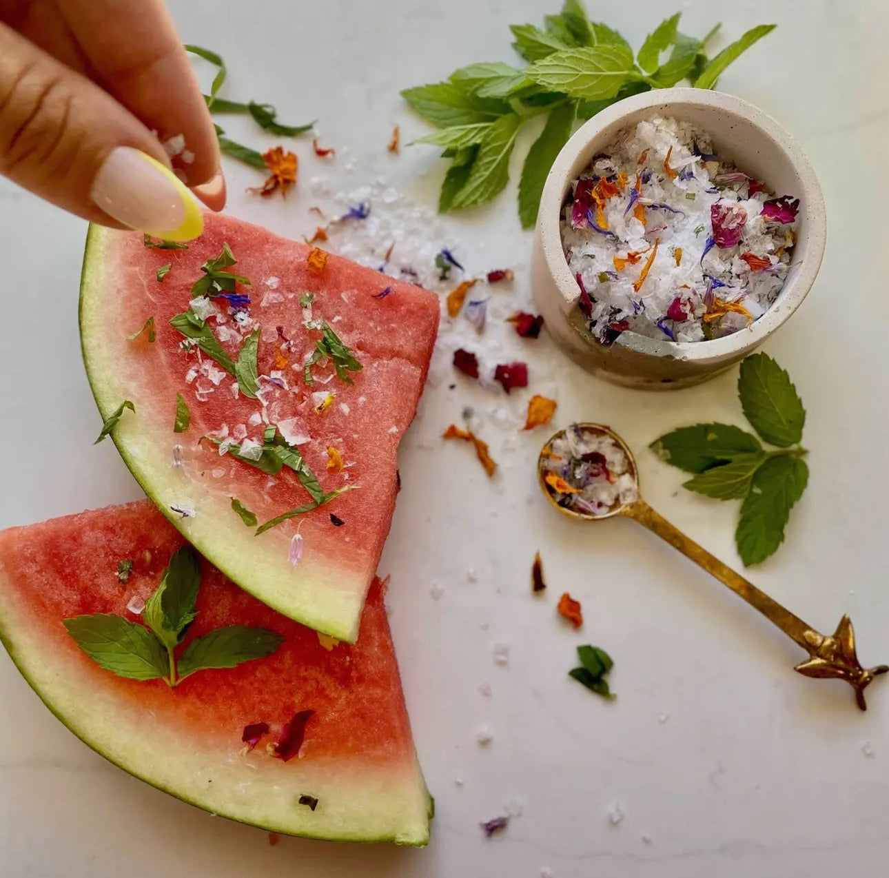 Classic Floral Garnishing Salt